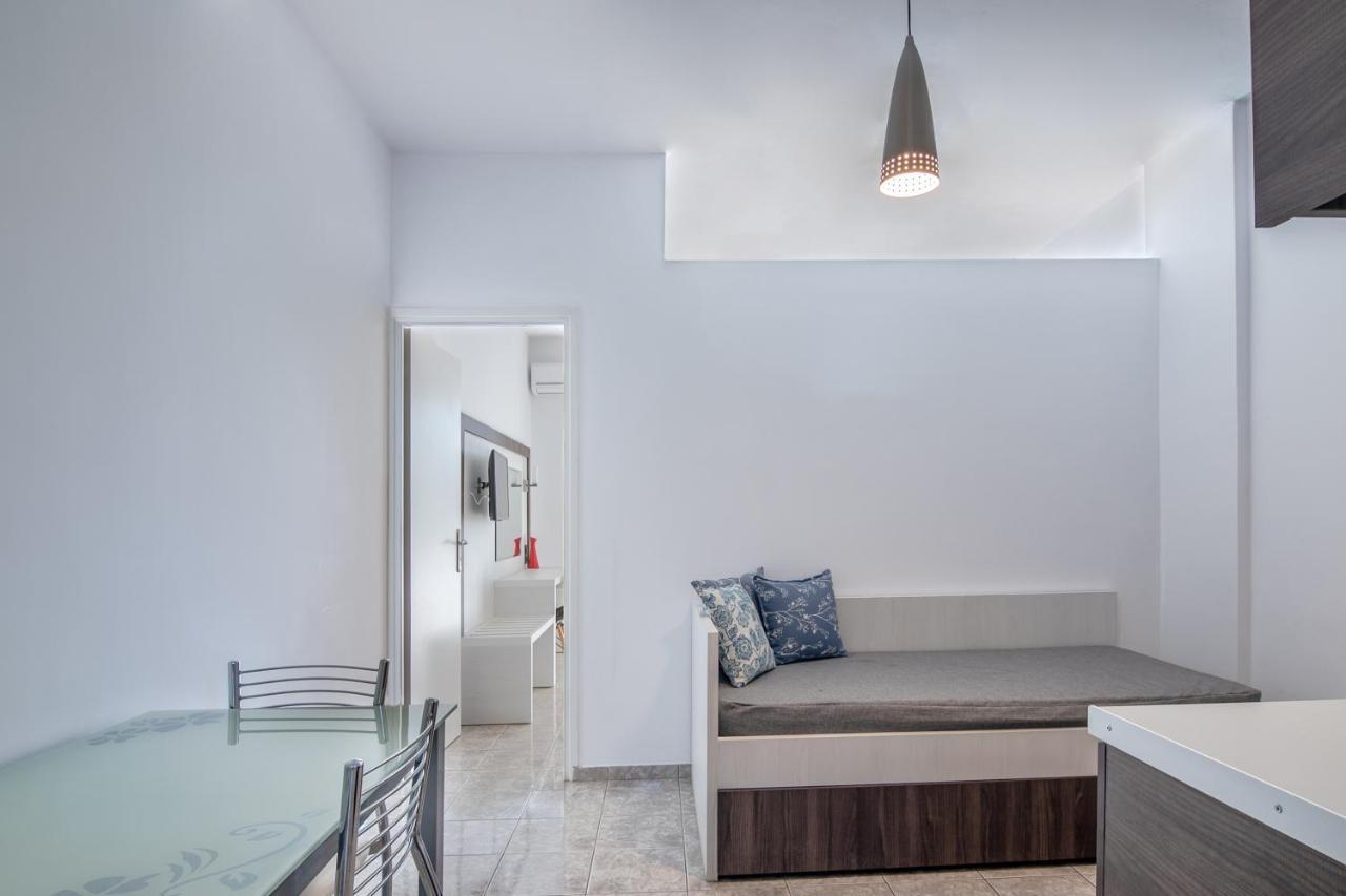 Mythos Apartments Дамнони Екстериор снимка